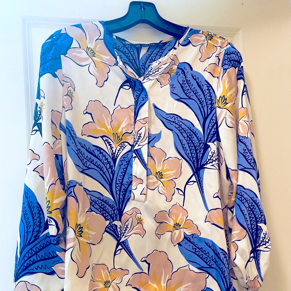 Zara Blouse, floral three quarter sleeves, NWOT